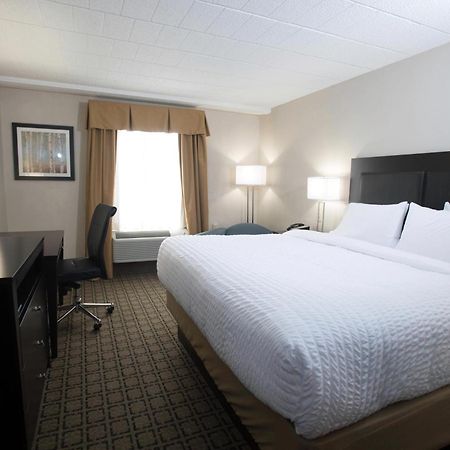 Clarion Inn Cranberry Township Buitenkant foto