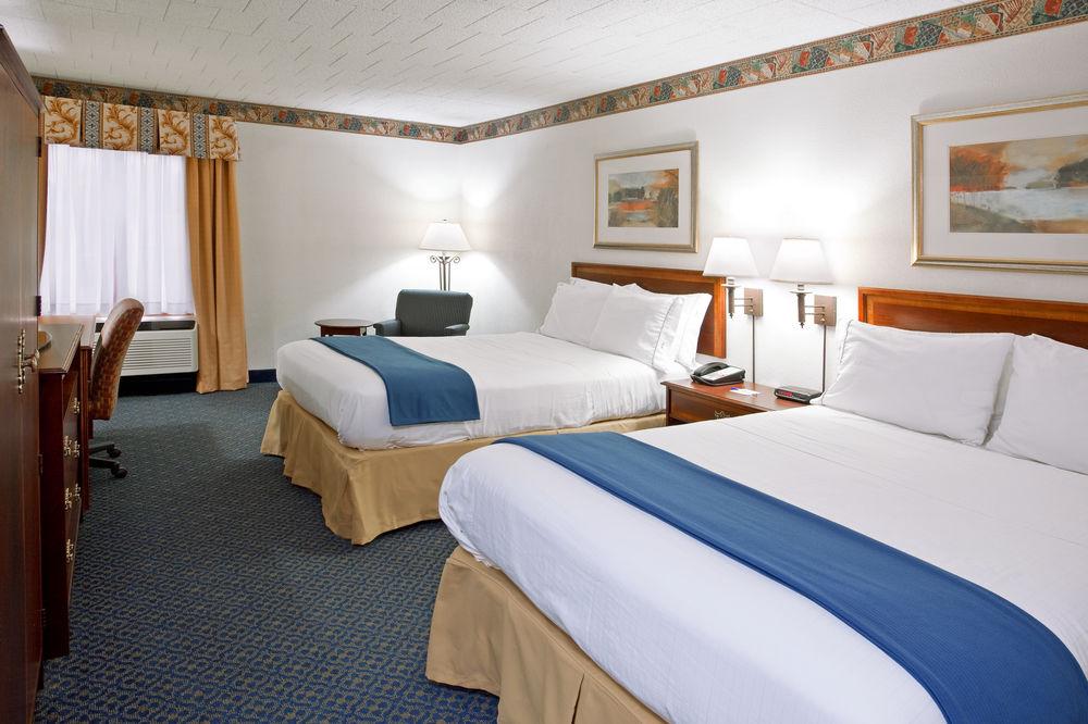 Clarion Inn Cranberry Township Buitenkant foto