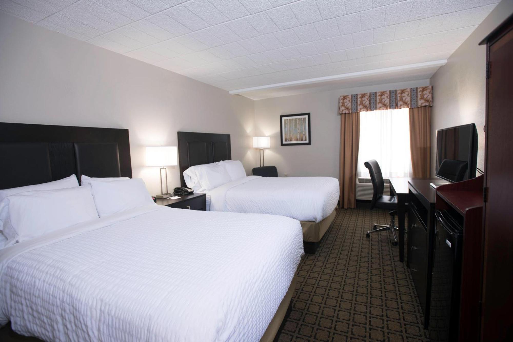 Clarion Inn Cranberry Township Buitenkant foto