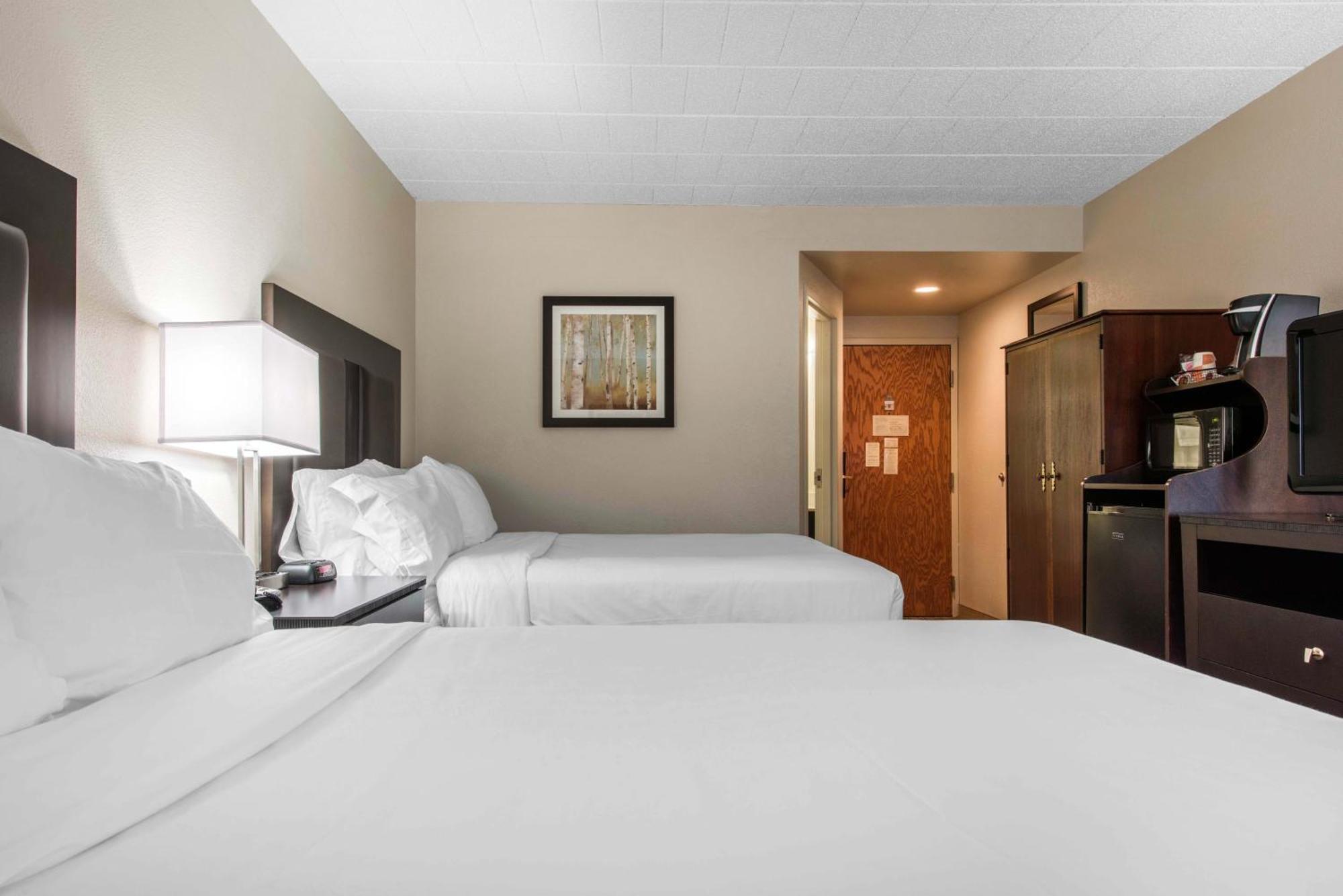 Clarion Inn Cranberry Township Buitenkant foto