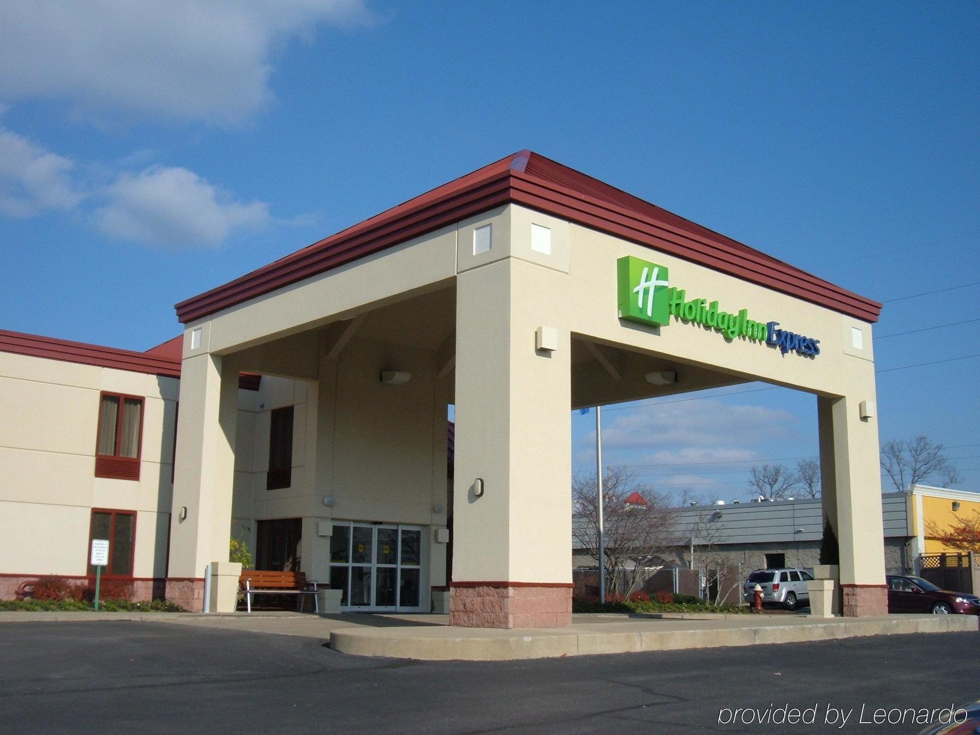 Clarion Inn Cranberry Township Buitenkant foto