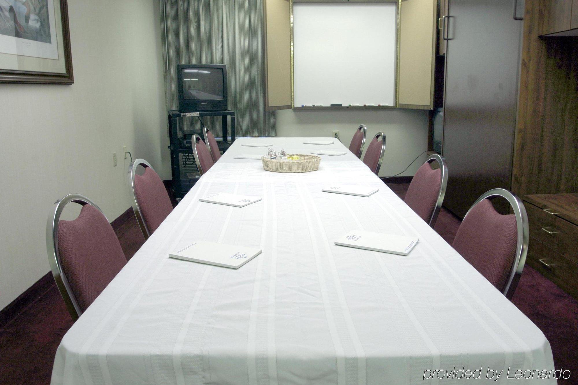 Clarion Inn Cranberry Township Faciliteiten foto