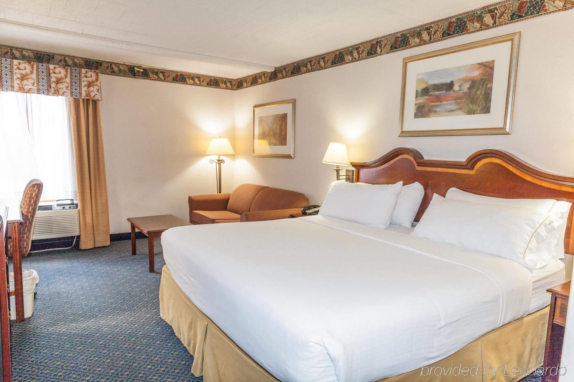 Clarion Inn Cranberry Township Buitenkant foto
