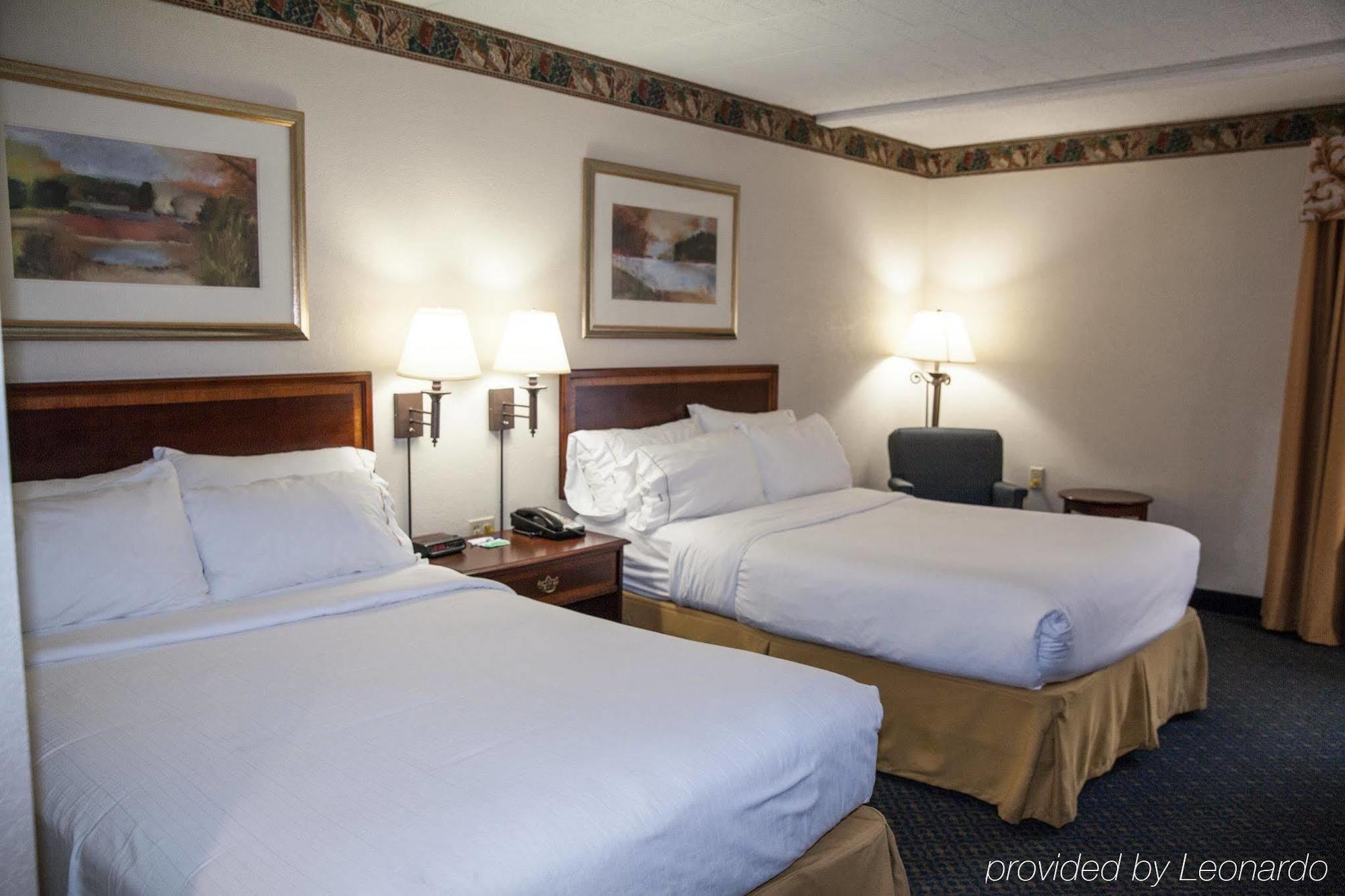 Clarion Inn Cranberry Township Buitenkant foto