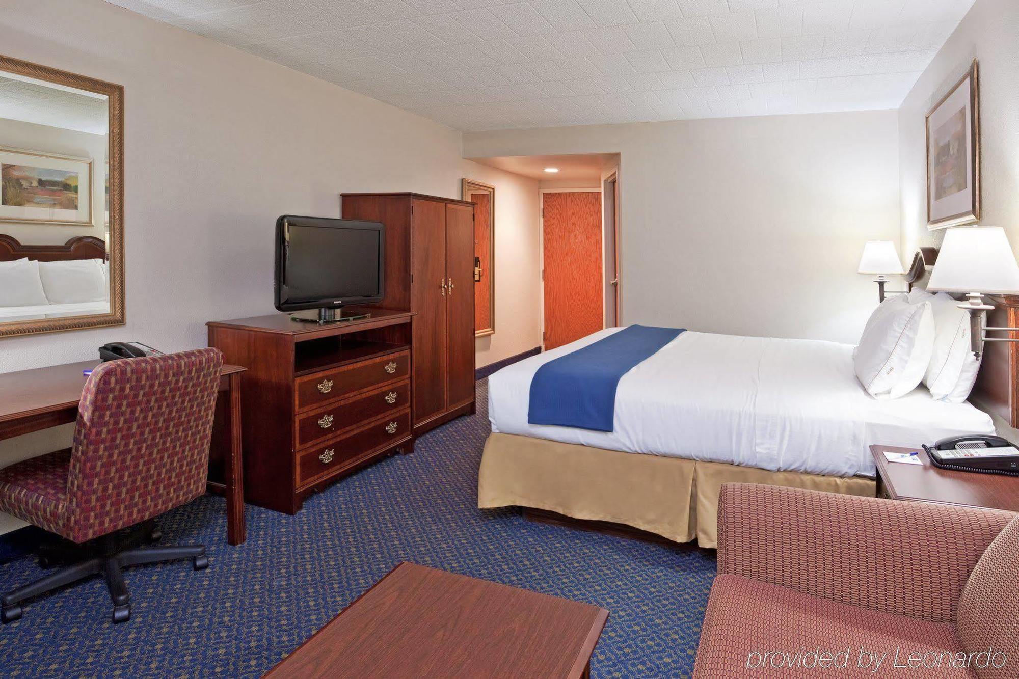 Clarion Inn Cranberry Township Buitenkant foto