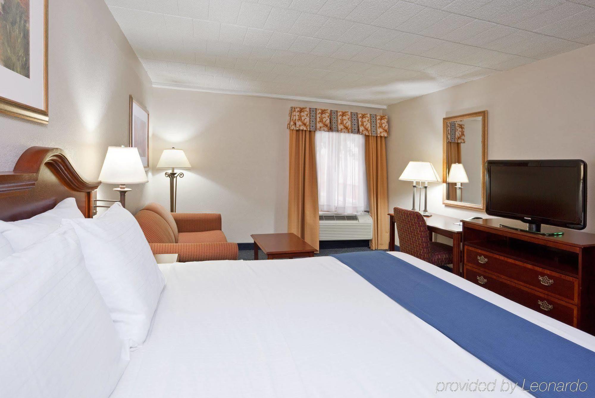 Clarion Inn Cranberry Township Buitenkant foto