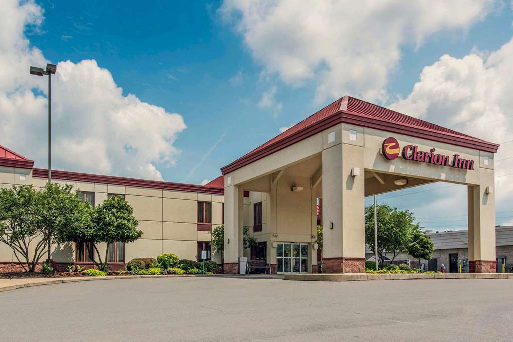 Clarion Inn Cranberry Township Buitenkant foto
